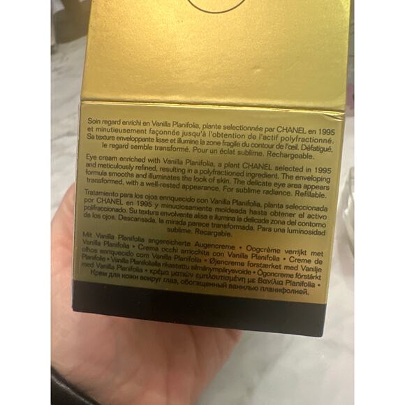 CHANEL Sublimage La Crème Yeux - Picture 6 of 8